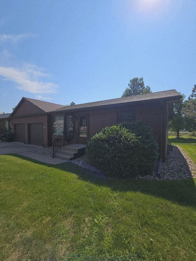 3422 Idlewild Ct in Rapid City, SD - Building Photo - Building Photo