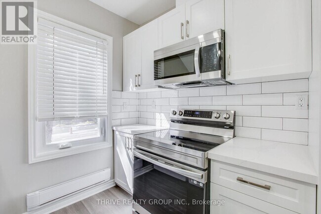 140 Wellington St in London, ON - Building Photo - Building Photo