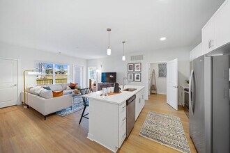 Emblem Gateway in Denver, CO - Building Photo - Building Photo