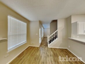 317 Meandering Way Ct in Glenn Heights, TX - Building Photo - Building Photo