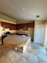 Charming 3-Bedroom Home in Southwest Bakersfield in Bakersfield, CA - Building Photo - Building Photo