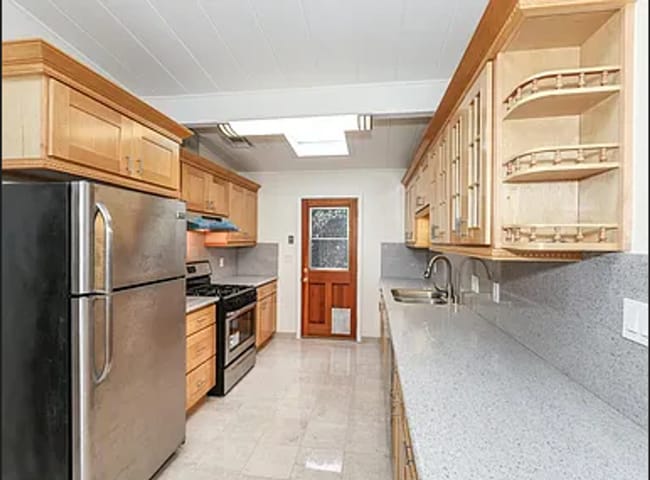 752 Emily Dr in Mountain View, CA - Building Photo - Building Photo