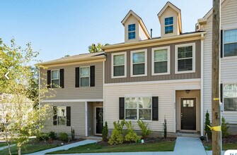 227 Socket St in Raleigh, NC - Foto de edificio - Building Photo