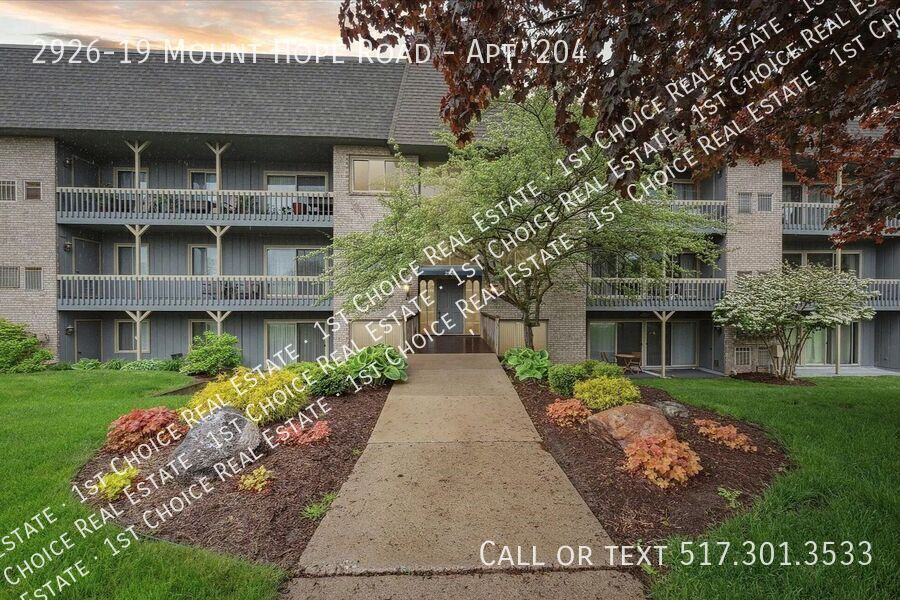 2926 Mt Hope Rd in Okemos, MI - Building Photo