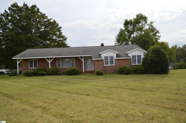 property at 2462 E Blackstock Rd