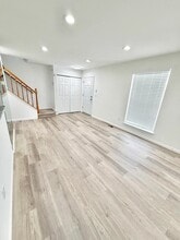 8841 Sunrise Dr in Sterling Heights, MI - Building Photo - Building Photo