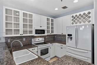 4645 SW 75th Way in Davie, FL - Building Photo - Building Photo