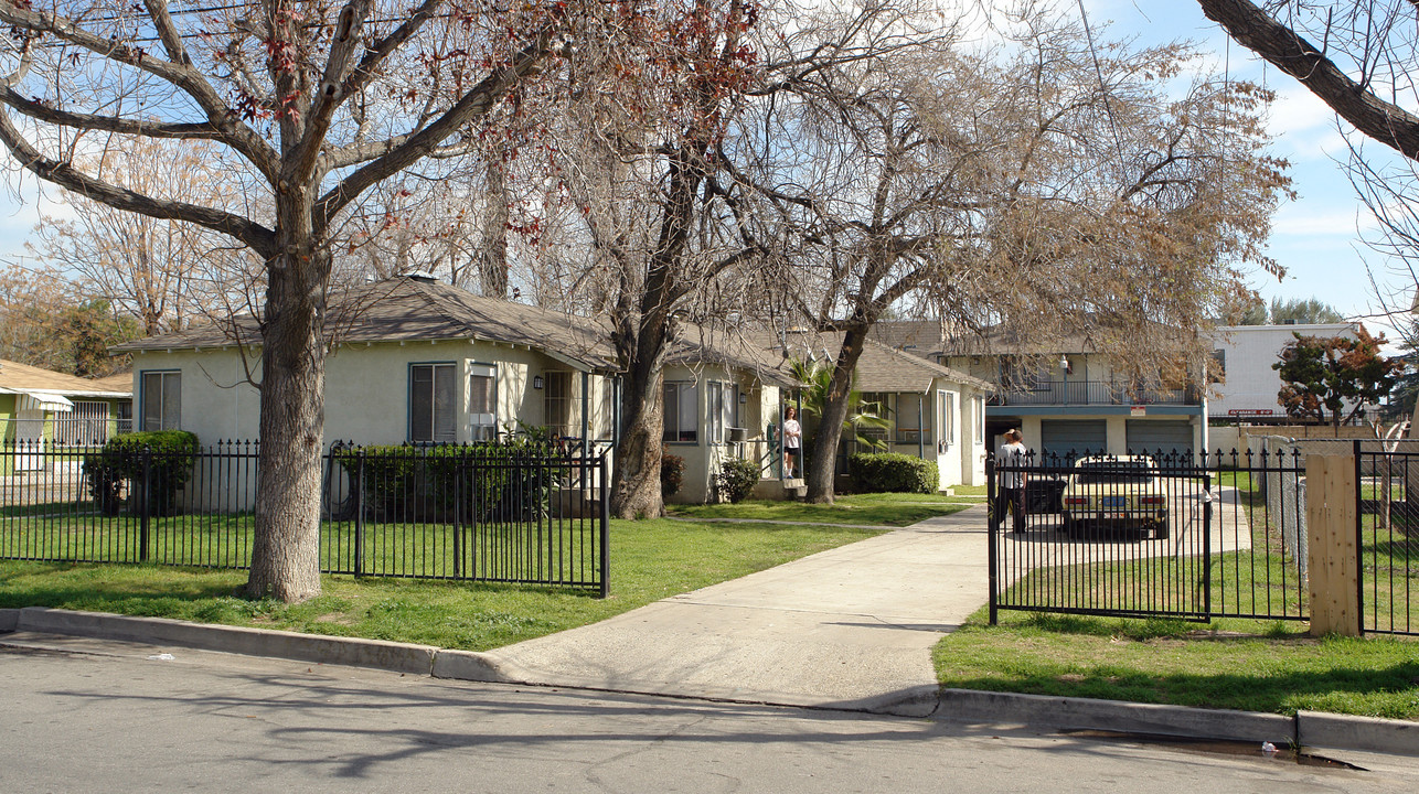 1493 Belle St in San Bernardino, CA - Building Photo