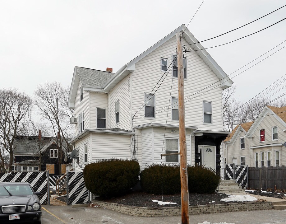 47 Glenwood St in Brockton, MA - Foto de edificio
