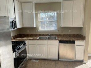 1069 Meadow Glen Cir in Fairburn, GA - Building Photo - Building Photo