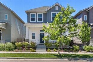 9982 E 60th Ave in Denver, CO - Building Photo