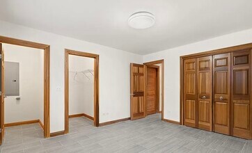 5662 W Berenice Ave in Chicago, IL - Building Photo - Building Photo