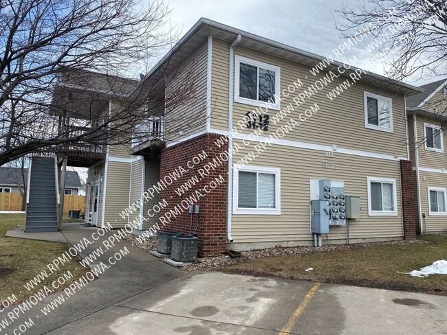 property at 1112 N 6th St