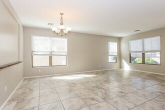 4505 W Pleasant Ln in Phoenix, AZ - Foto de edificio - Building Photo