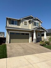 6338 Rebecca St SE in Albany, OR - Building Photo - Building Photo