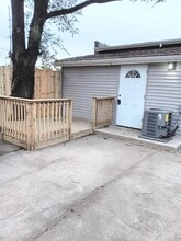 1607 E Columbus Dr in East Chicago, IN - Foto de edificio - Building Photo