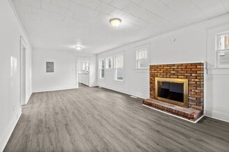 1736 Mountain Dr in Birmingham, AL - Building Photo - Building Photo