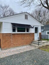 26 Poplar St in Greenwood Lake, NY - Building Photo - Building Photo