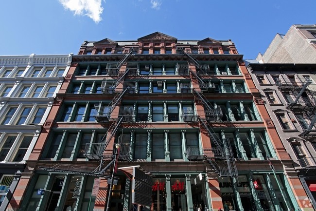 515 Broadway in New York, NY - Foto de edificio