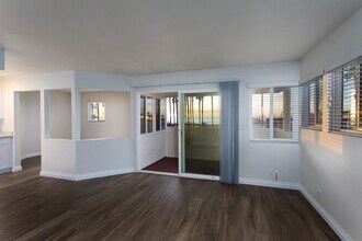 933 Seacoast Dr in Imperial Beach, CA - Building Photo - Building Photo