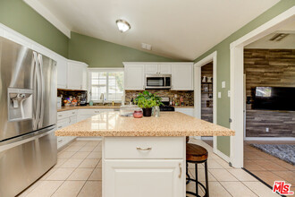 18717 Kimbrough St in Santa Clarita, CA - Building Photo - Building Photo