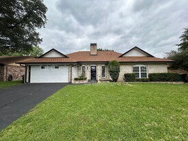 9904 Ivy Leaf Ln in Fort Worth, TX - Building Photo