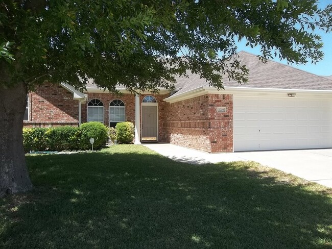 property at 2703 Kinney Dr
