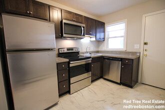 29 Colborne Rd, Unit 3 in Boston, MA - Building Photo - Building Photo