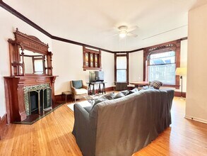 420 N Jackson St in Janesville, WI - Foto de edificio - Building Photo