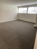 554 West Ave in Tallmadge, OH - Building Photo