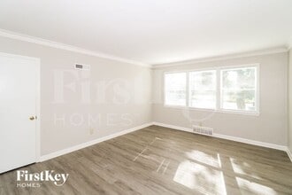 1094 E Shelby Dr in Memphis, TN - Building Photo - Building Photo