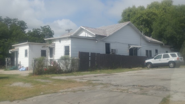 121 Howard St in San Antonio, TX - Building Photo - Other