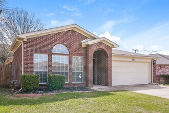 3704 Chaddybrook Ln in Fort Worth, TX - Building Photo - Building Photo