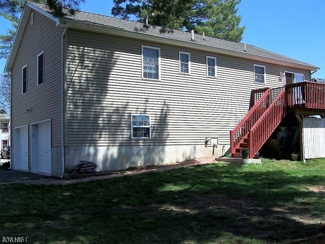 227 Lake Shore N in Montague, NJ - Building Photo - Building Photo