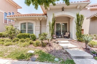 755 Laguna in Irving, TX - Building Photo - Building Photo