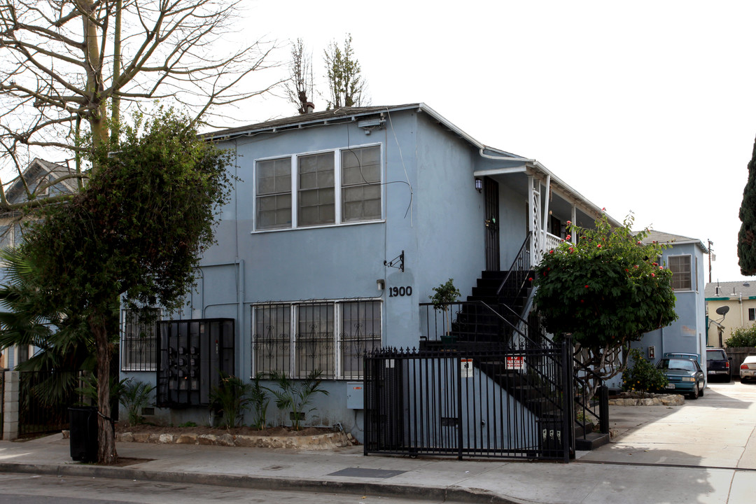 1900 E 7th St in Long Beach, CA - Foto de edificio