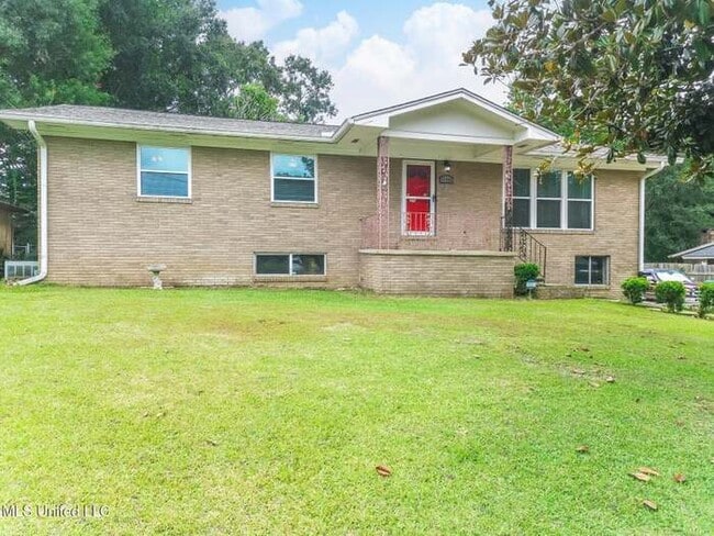 property at 15305 Northwood Dr