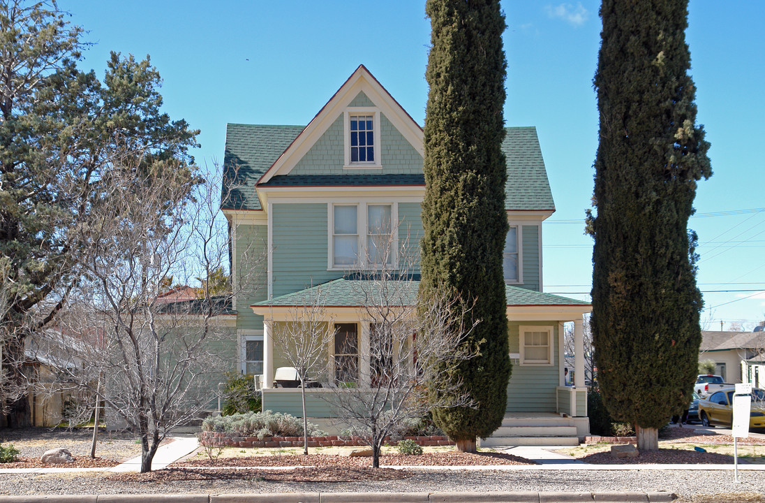 1123 Michigan Ave in Alamogordo, NM - Building Photo