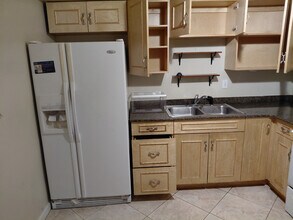 2205 N 23rd Ave in Hollywood, FL - Foto de edificio - Building Photo