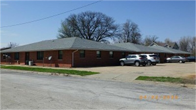 17 2nd Ave in Melbourne, IA - Building Photo