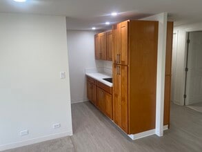 801 Ala Nioi Pl in Honolulu, HI - Building Photo - Building Photo