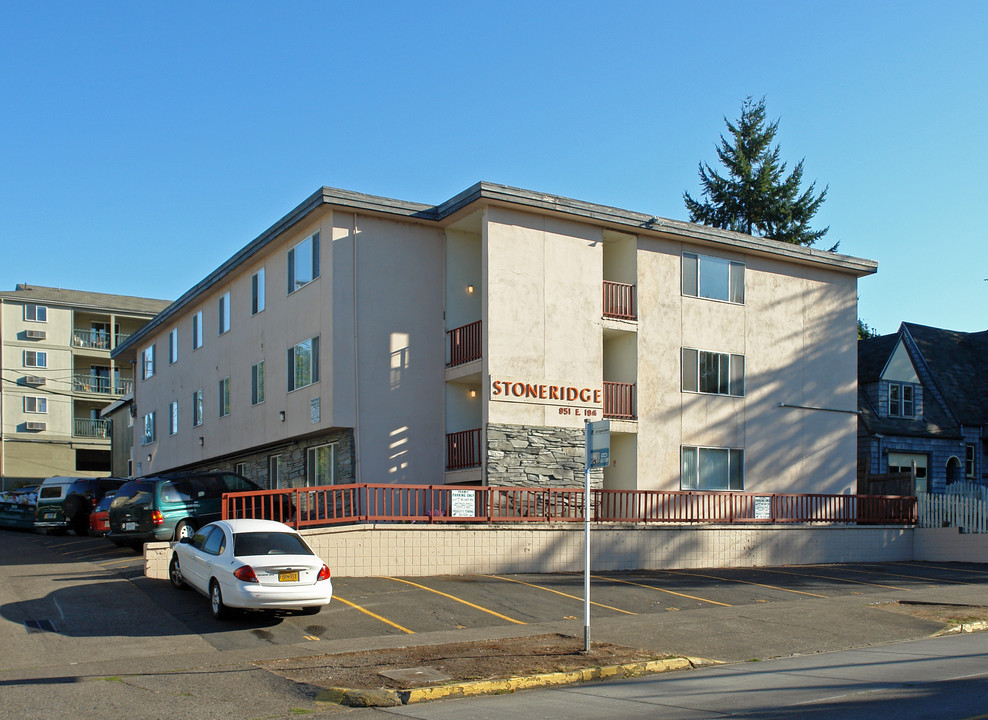 Stoneridge Apartments in Eugene, OR - Foto de edificio