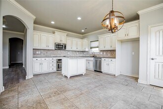 2715 Vanike Dr in Fayetteville, AR - Building Photo - Building Photo