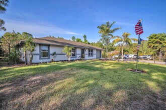 18143 42nd Rd N in The Acreage, FL - Building Photo - Building Photo