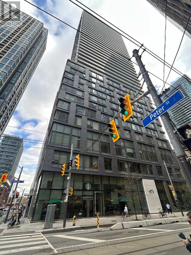 101-101 Peter St in Toronto, ON - Building Photo - Building Photo