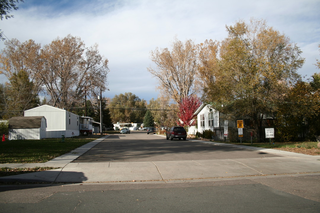 Mapleton Park in Boulder, CO - Building Photo