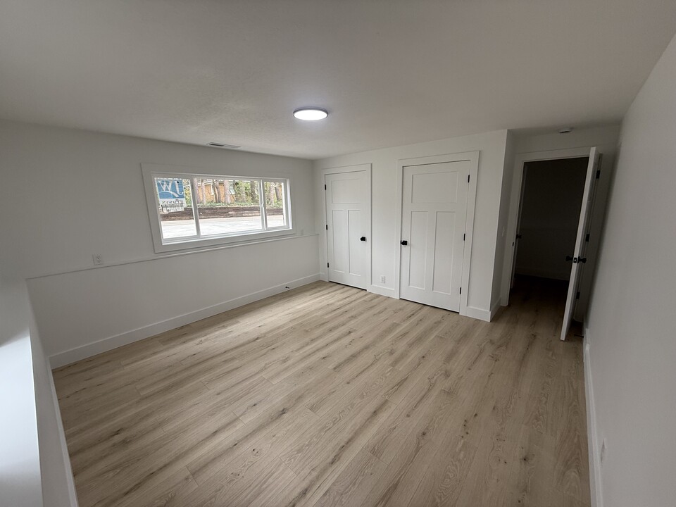 16337 Comstock St in Grand Haven, MI - Building Photo