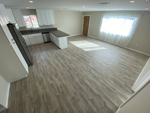 3240 Andrita St in Los Angeles, CA - Building Photo - Building Photo
