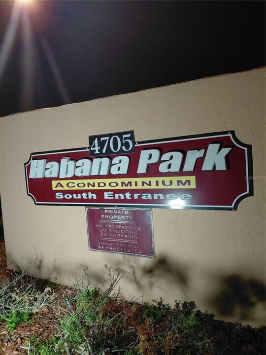 4708 Christa Ct in Tampa, FL - Building Photo