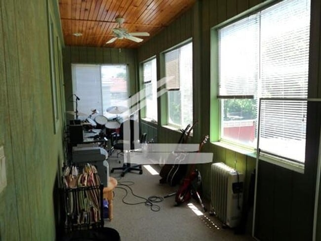 31 Raymond St in Brighton, MA - Foto de edificio - Building Photo